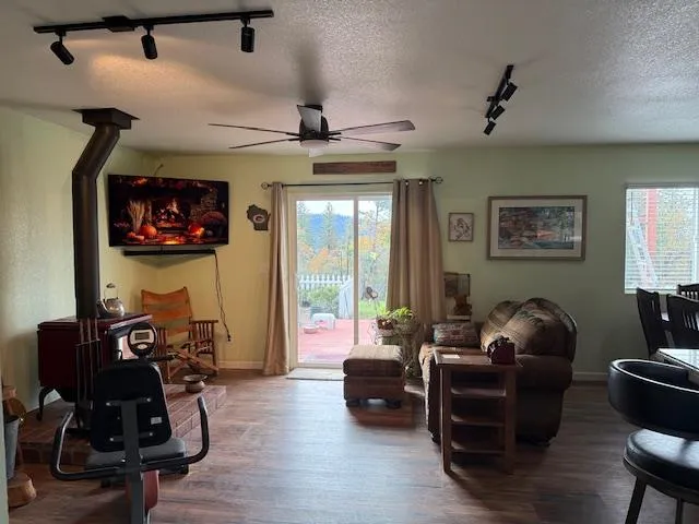 $499,900 | 39468 Summit Drive, Oakhurst, CA 93644