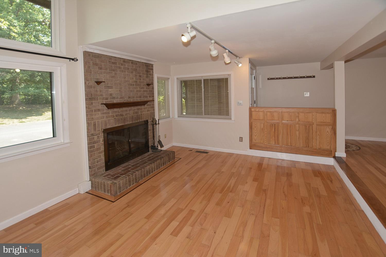 8568 Gwynedd Way Springfield, VA 22153 - Photo 6 of 30 Additional View