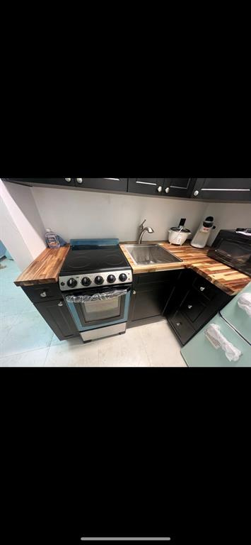 3225 Northwest 17th Street Miami, FL 33125 - Photo 3 of 6