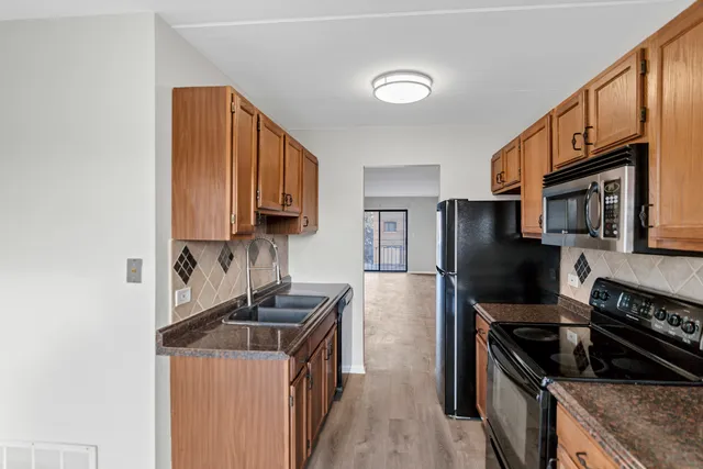 $199,900 | 1754 South Washington Street, Unit 1754, Naperville, IL 60565