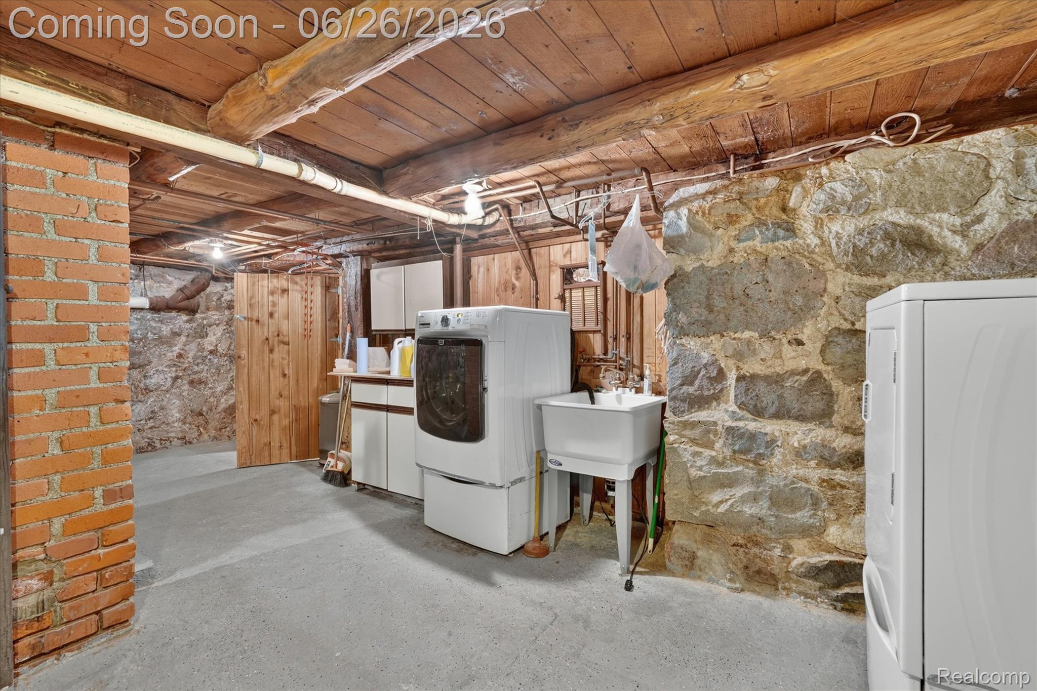 31620 West 11 Mile Road Farmington, MI 48334 - Photo 45 of 70