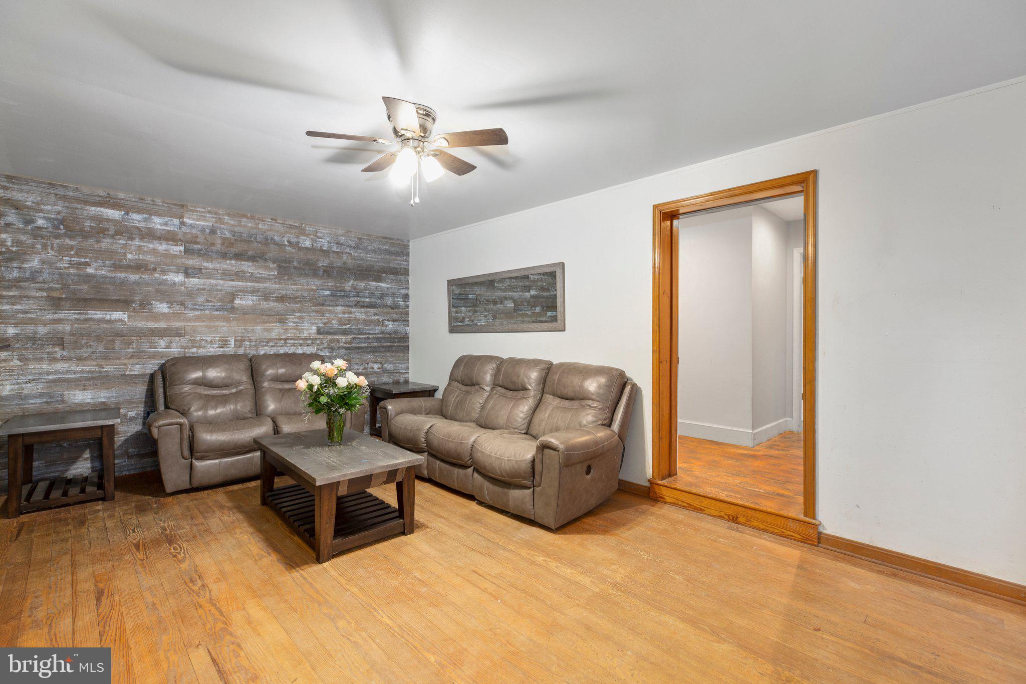 18620 Ridge Road Colonial Beach, VA 22443 - Photo 2 of 39 Den(1)