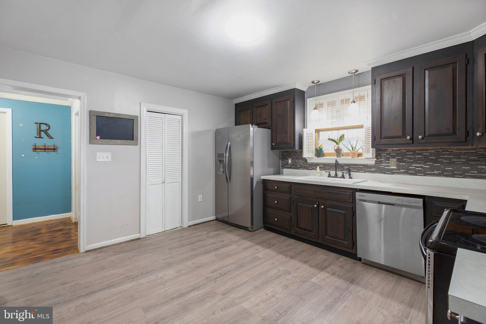 18620 Ridge Road Colonial Beach, VA 22443 - Photo 10 of 39 Kitchen (3) w/ Pantry