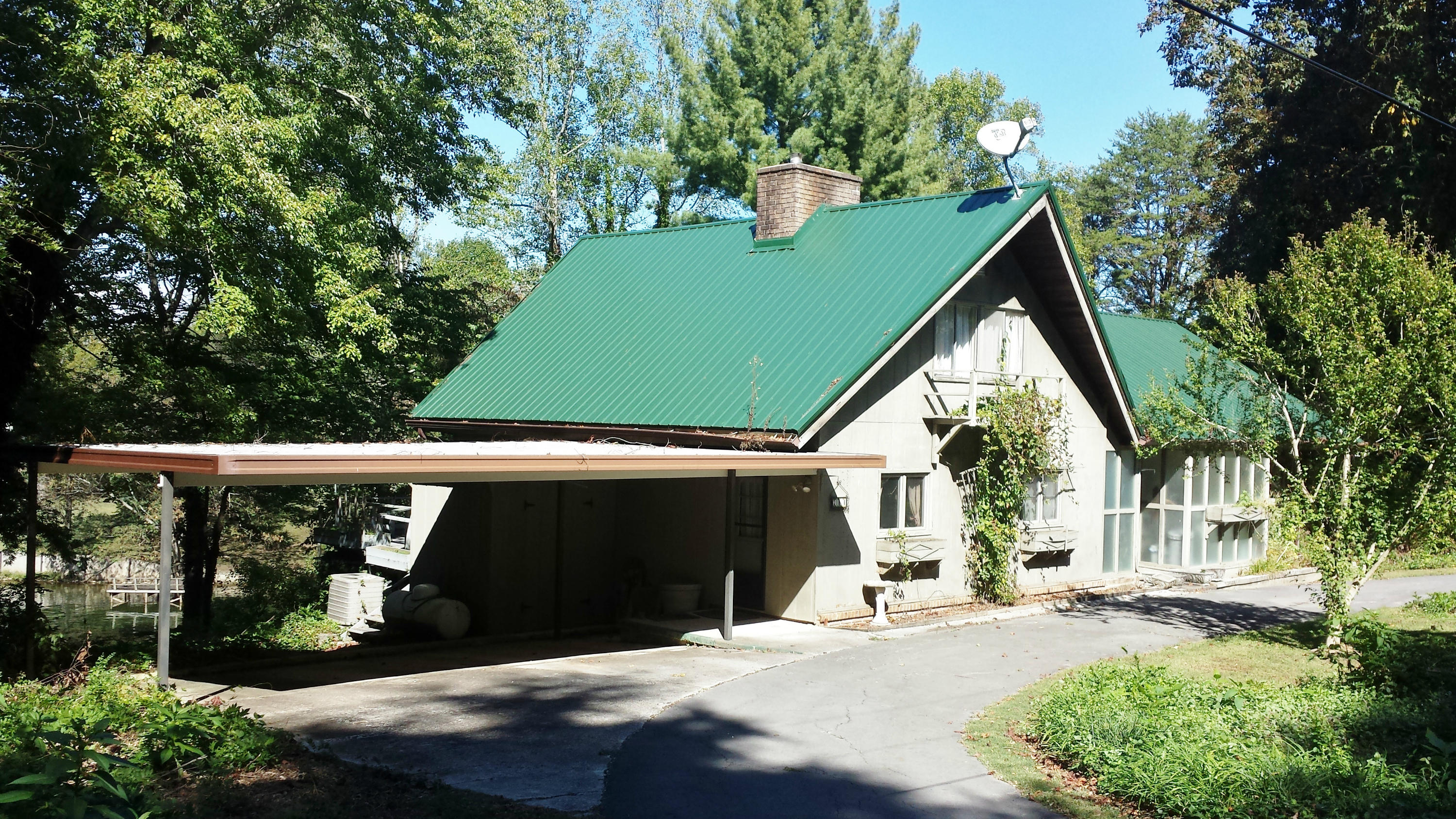 714 Hilltop Road Spring City, TN 37381 - Photo 1 of 33 primary