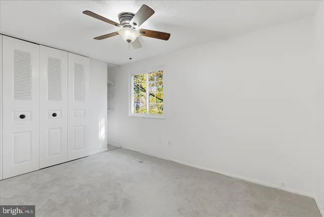 $2,400 | 5377 Harbor Ct Drive, Alexandria, VA 22315