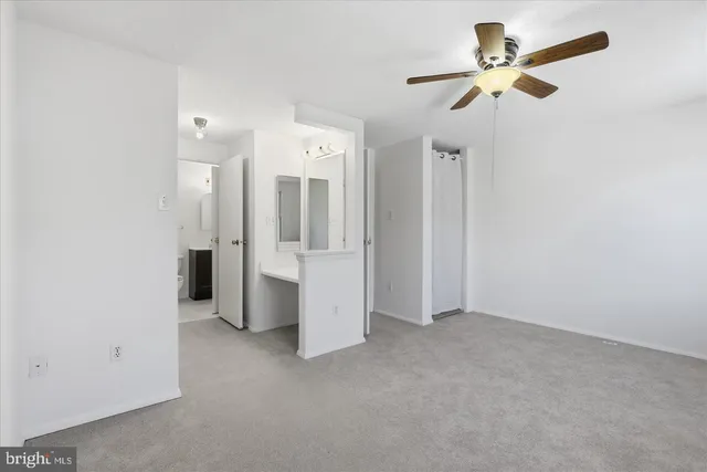 $2,400 | 5377 Harbor Ct Drive, Alexandria, VA 22315