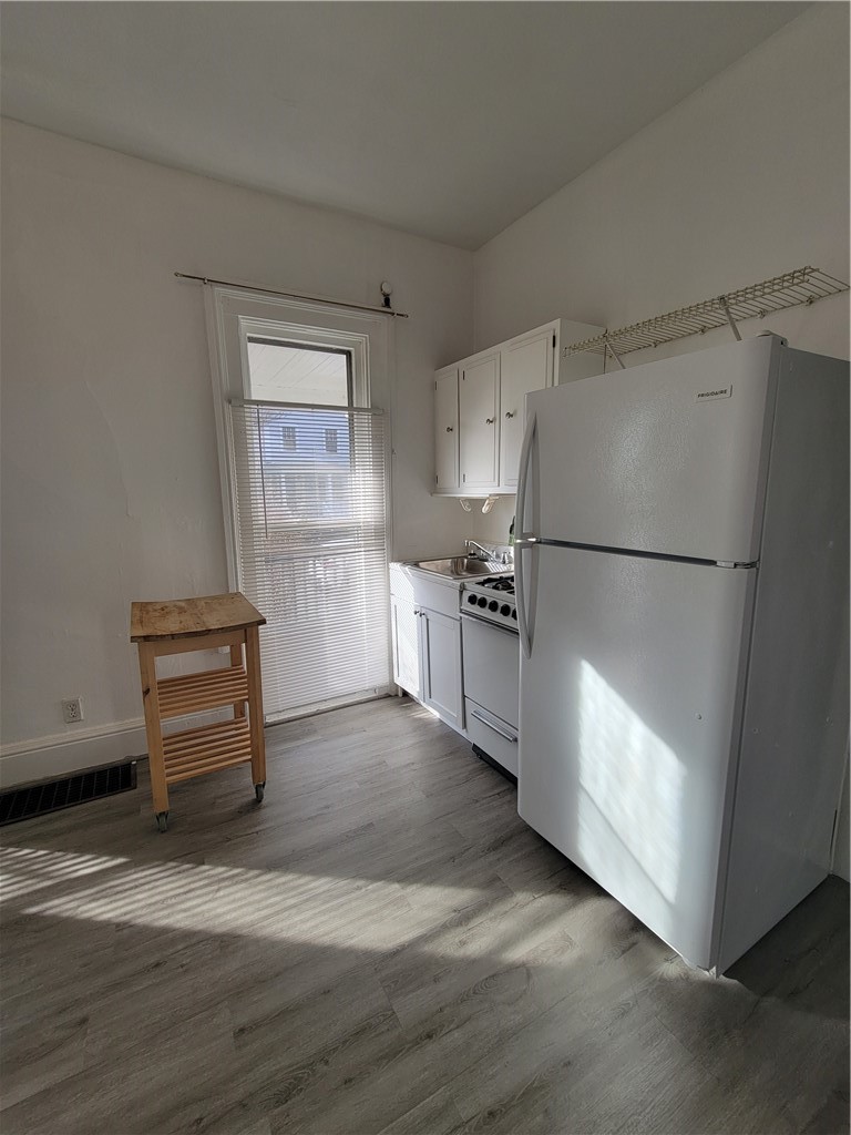 8 Rowley Street Rochester, NY 14607 - Photo 34 of 37