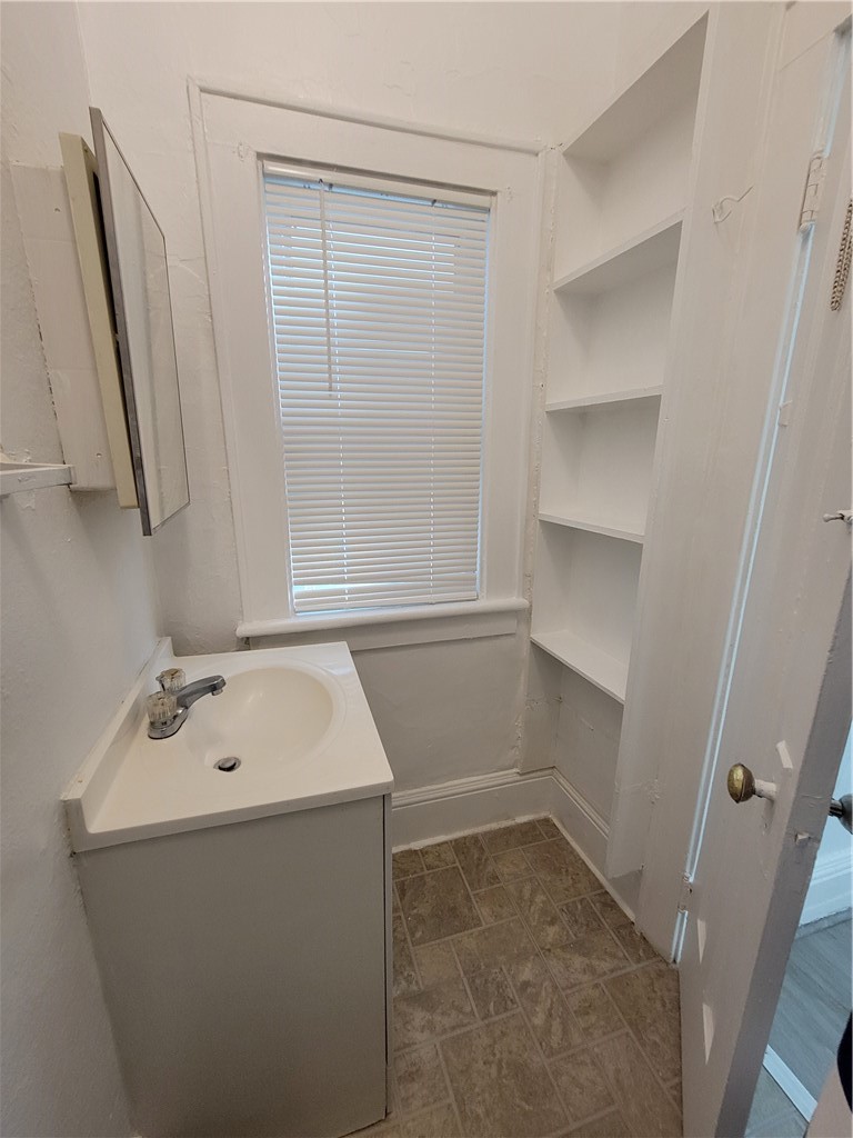 8 Rowley Street Rochester, NY 14607 - Photo 35 of 37