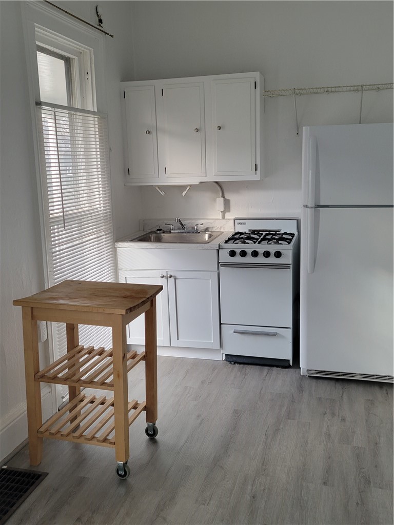 8 Rowley Street Rochester, NY 14607 - Photo 36 of 37