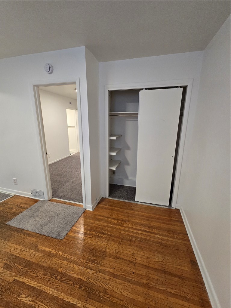 8 Rowley Street Rochester, NY 14607 - Photo 6 of 37