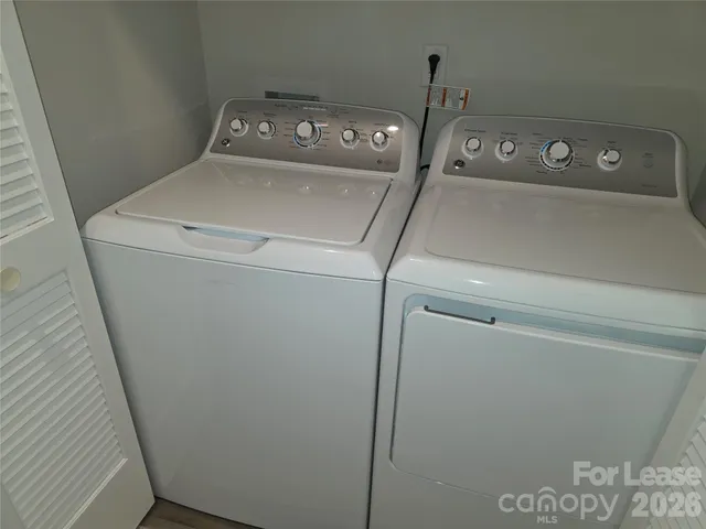 $2,075 | 3309 Timber Ml Drive, Matthews, NC 28104