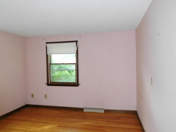 8 West Chestnut Hill Road Montague, MA 01351 - Photo 14 of 27