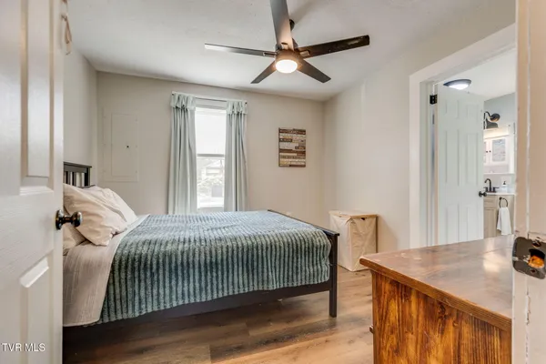 $284,900 | 2046 Carolina Avenue, Bristol, TN 37620