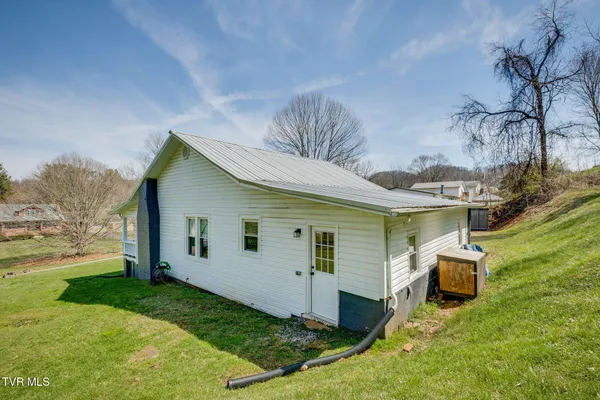 $284,900 | 2046 Carolina Avenue, Bristol, TN 37620