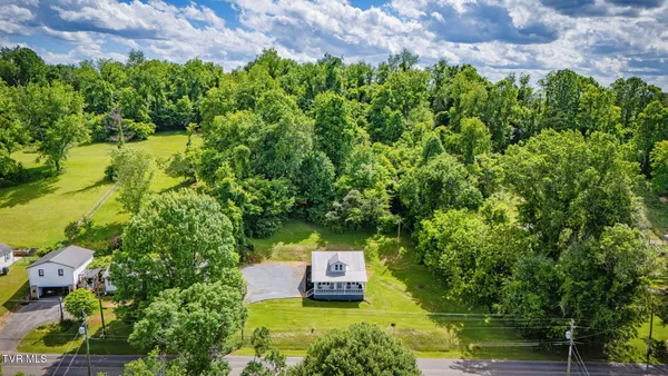 $284,900 | 2046 Carolina Avenue, Bristol, TN 37620