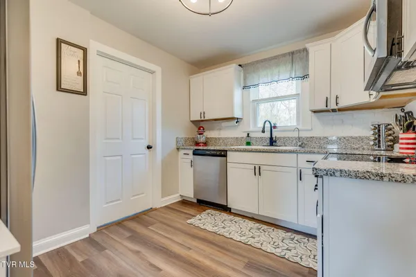 $284,900 | 2046 Carolina Avenue, Bristol, TN 37620