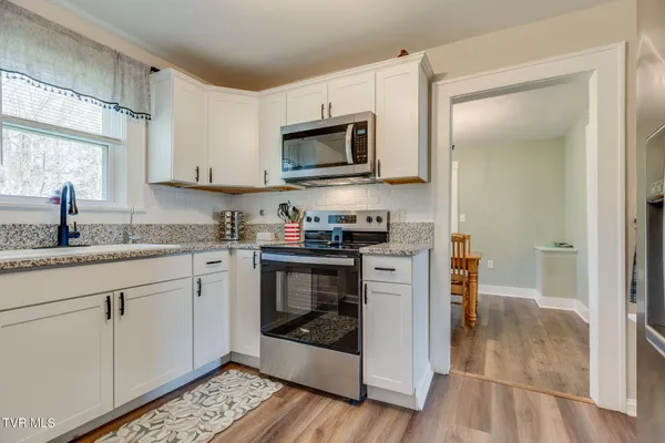 $284,900 | 2046 Carolina Avenue, Bristol, TN 37620