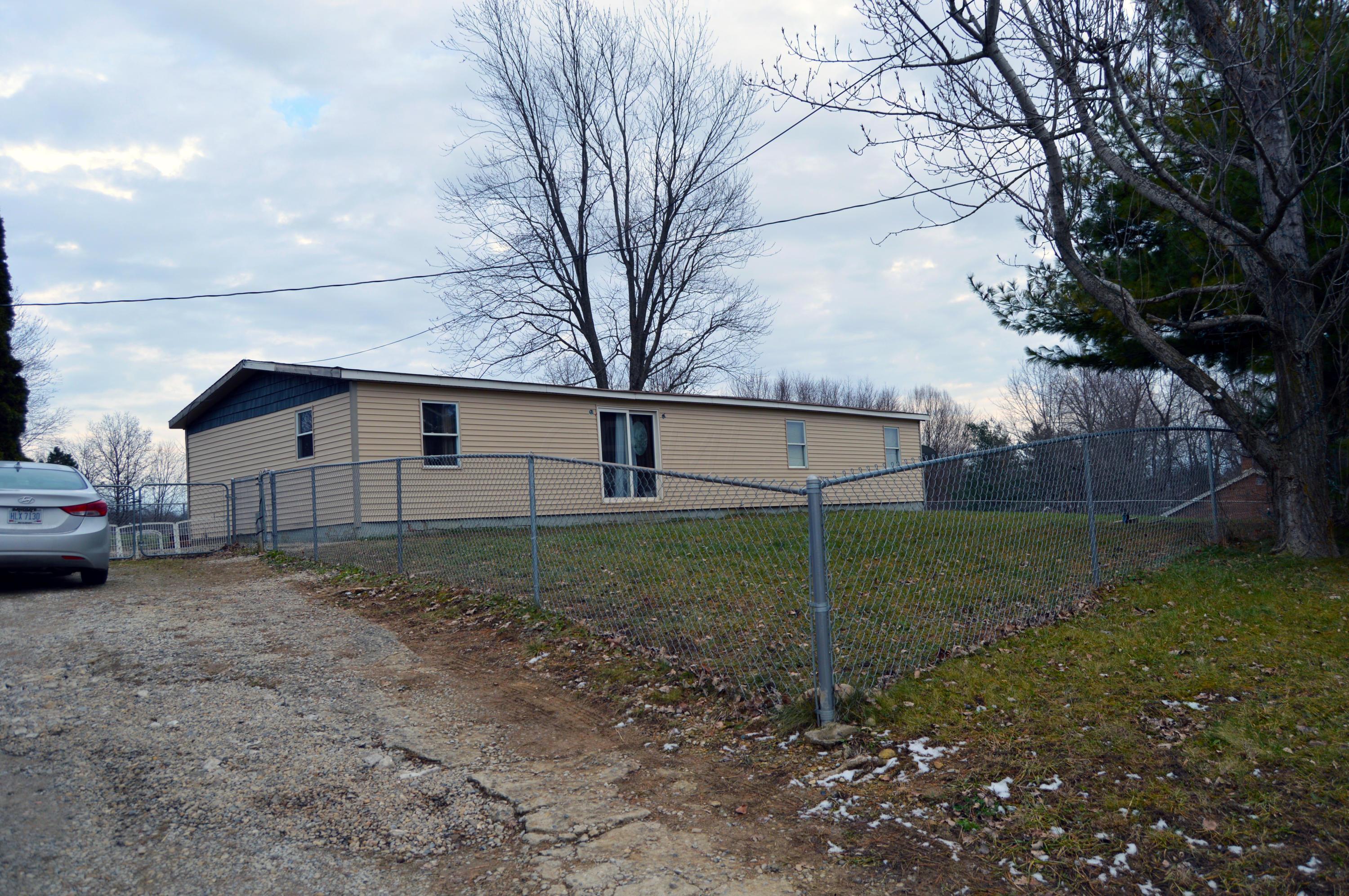 230 Amanda Northern Road Southwest Lancaster, OH 43130 - Photo 2 of 22