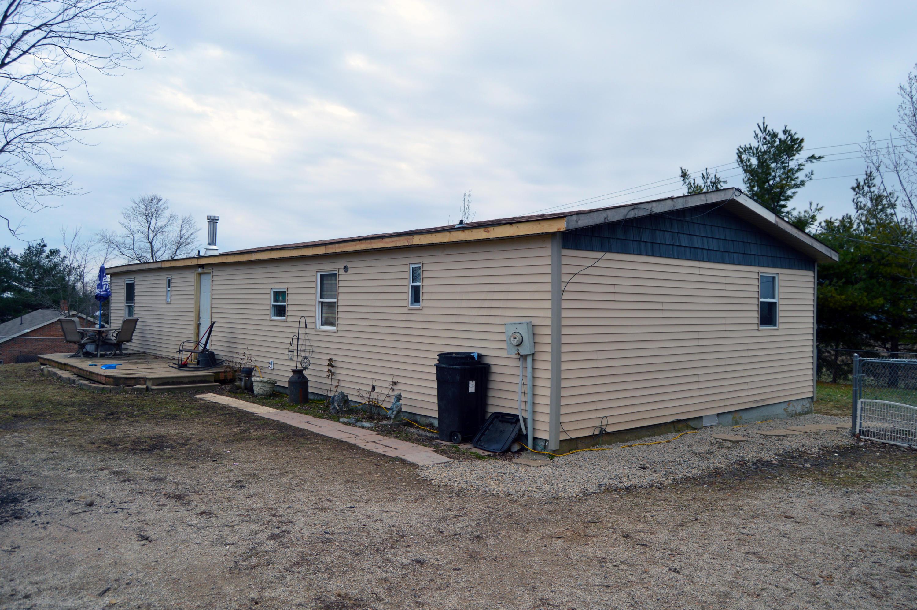 230 Amanda Northern Road Southwest Lancaster, OH 43130 - Photo 3 of 22