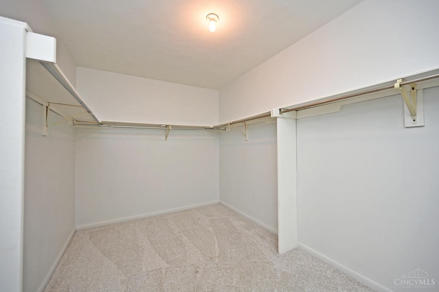 7284 East Galbraith Road Cincinnati, OH 45243 - Photo 38 of 58