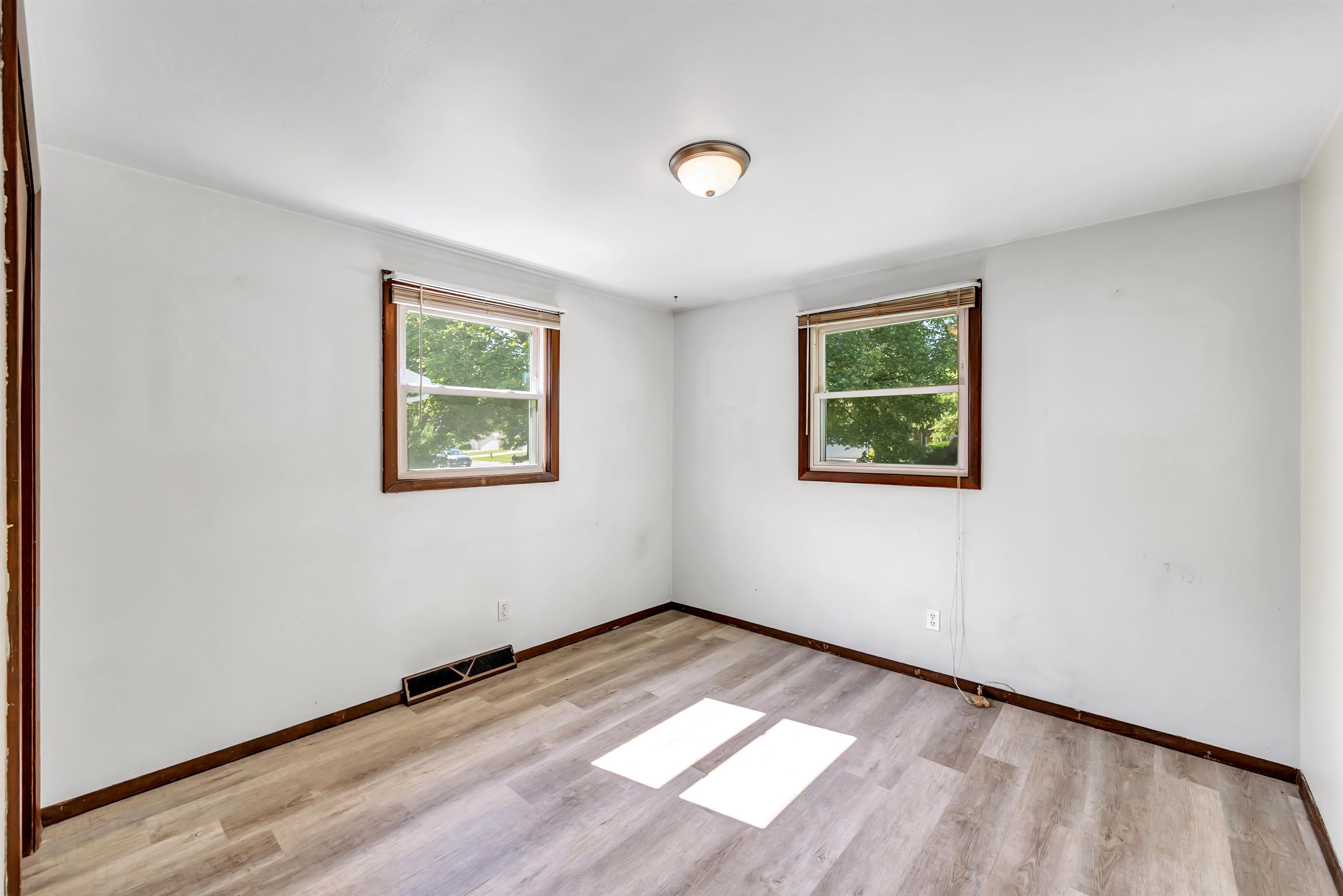 1827 Cormier Road Green Bay, WI 54313 - Photo 21 of 30