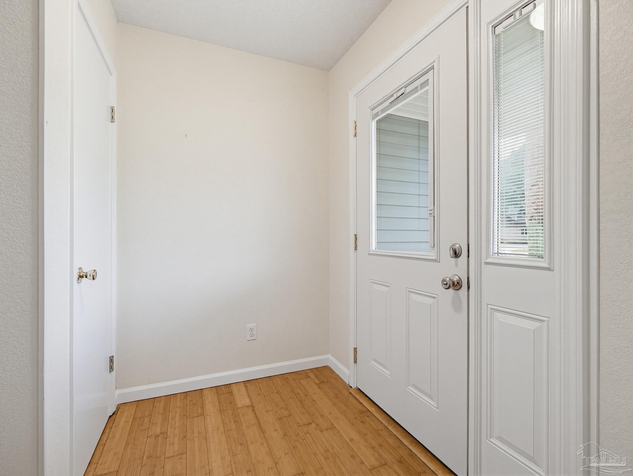 7930 Chesterfield Road Pensacola, FL 32506 - Photo 5 of 47 Gallery Image 5