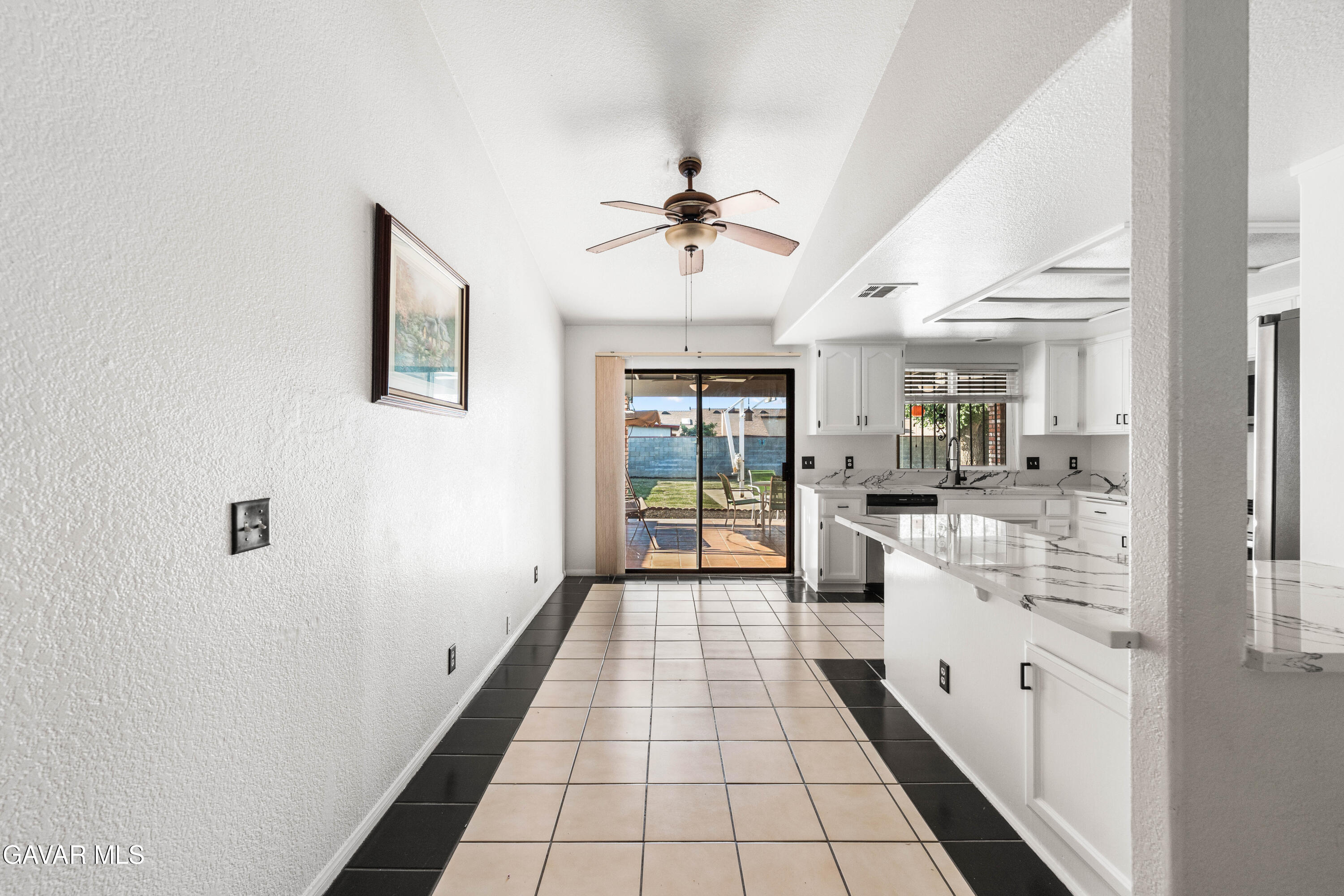 5241 East Ave R 12 Palmdale, CA 93552 - Photo 14 of 48 E Ave R12-12