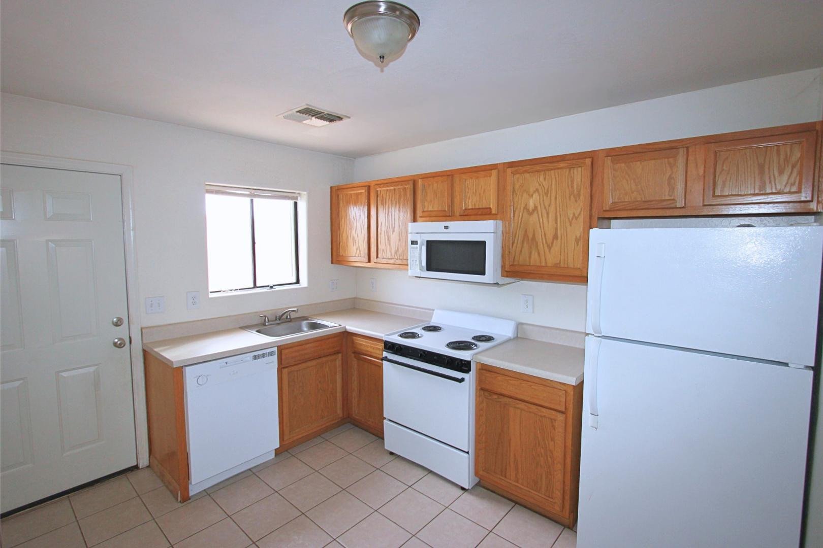 15588 South Yava Road, Unit B Arizona City, AZ 85123 - Photo 9 of 11 Photo #10