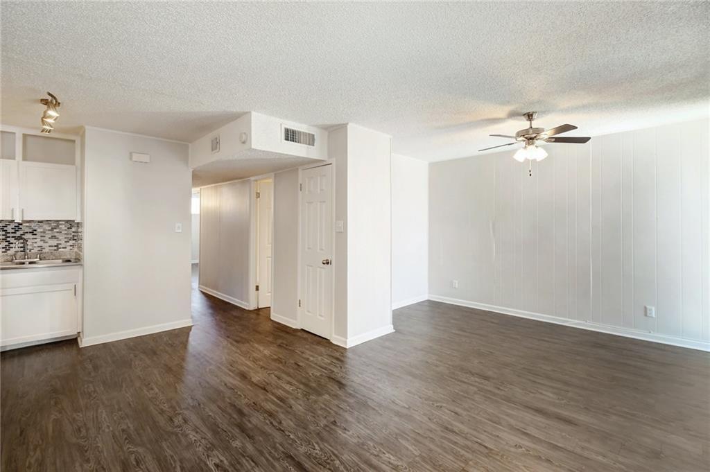 2900 Cole Street, Unit 310 Austin, TX 78705 - Photo 6 of 22