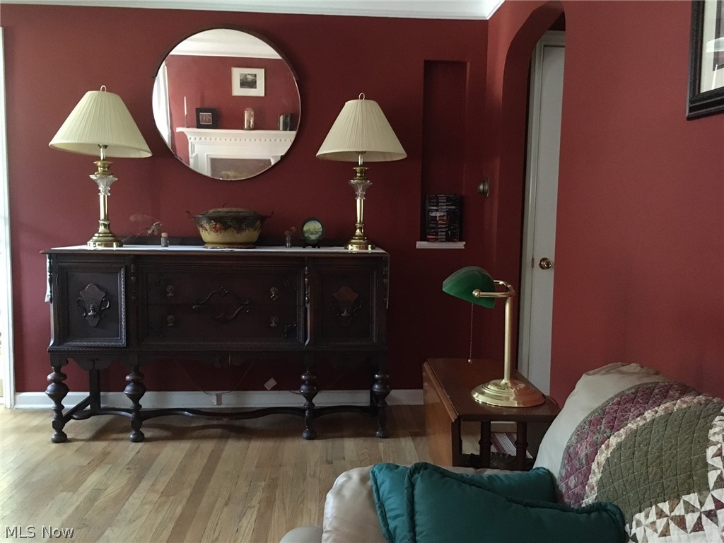 1672 Rushton Road Cleveland, OH 44121 - Photo 5 of 24