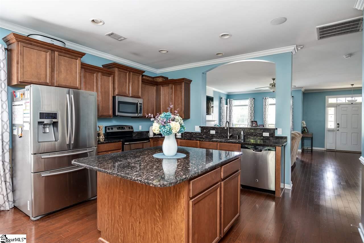 302 Rivers Edge Circle Simpsonville, SC 29680 - Photo 7 of 26
