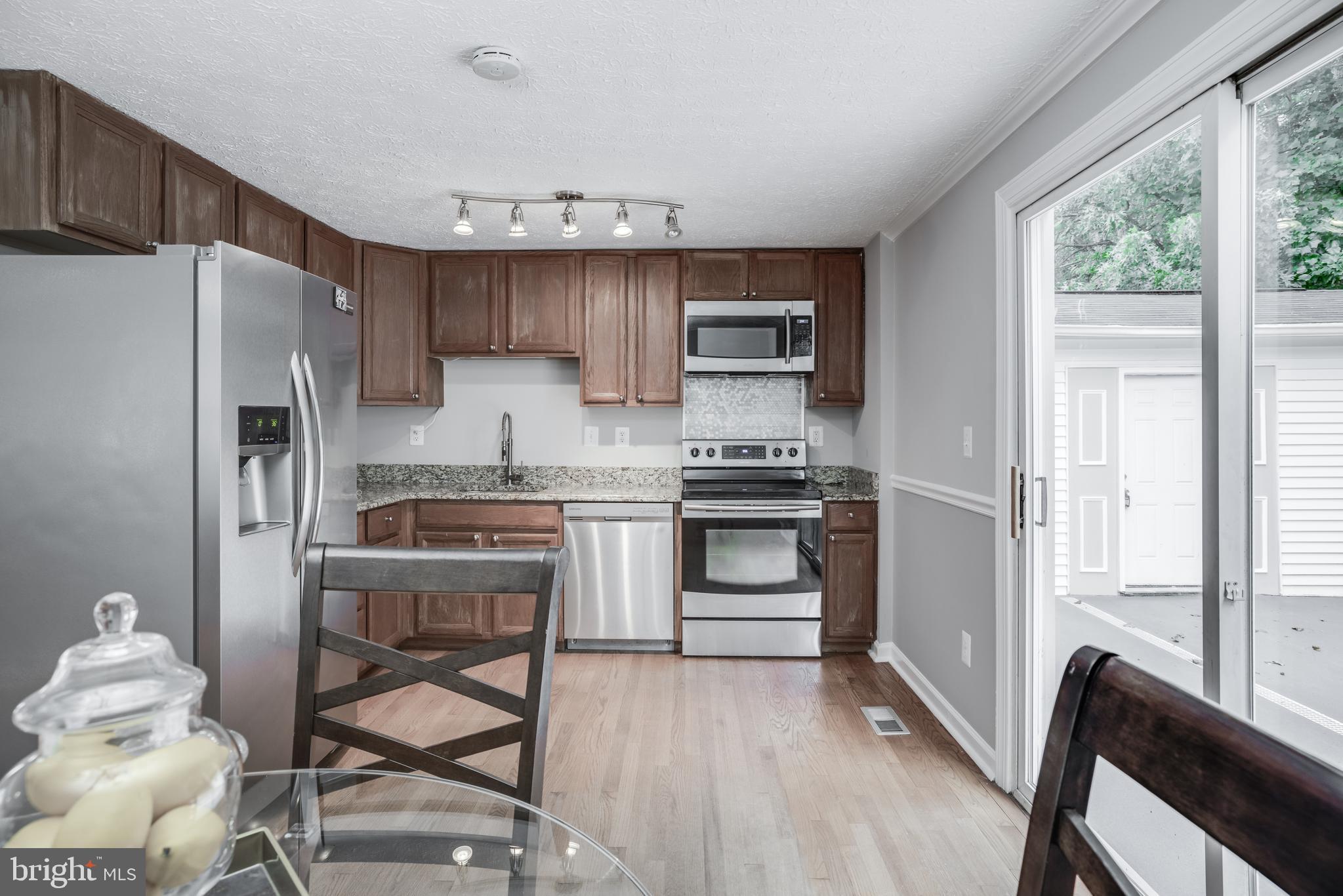 8466 Magic Tree Court Springfield, VA 22153 - Photo 10 of 35 Gallery Image 10