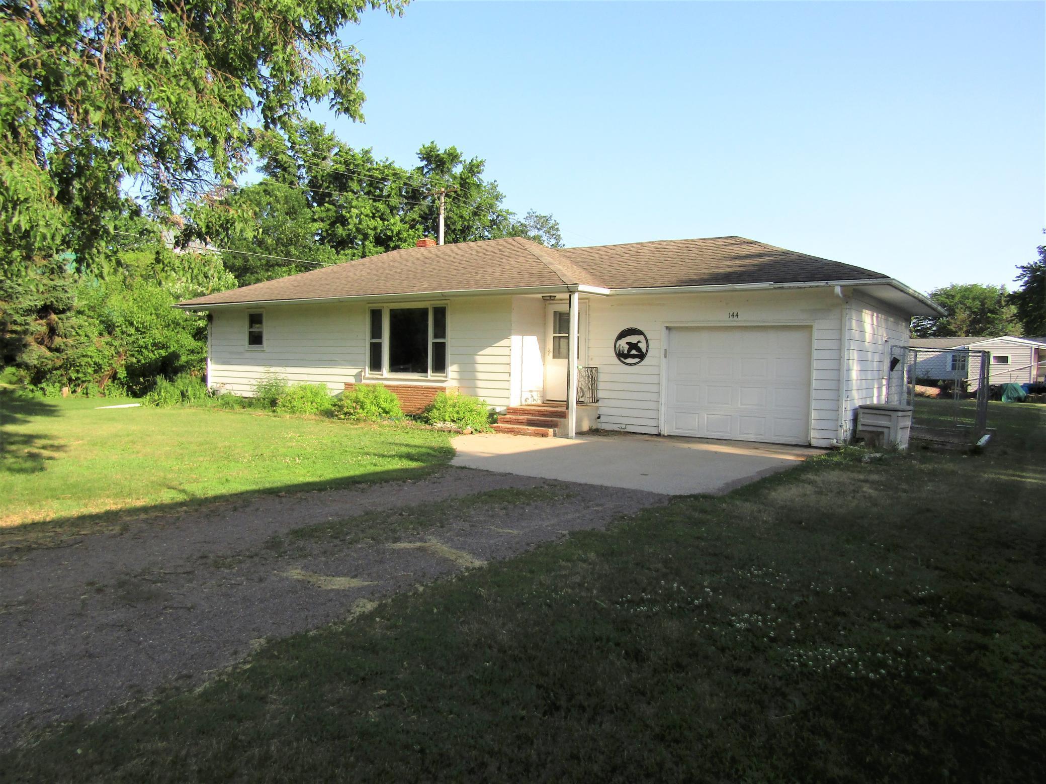 144 West Reuss Avenue Appleton, MN 56208 - Photo 1 of 1