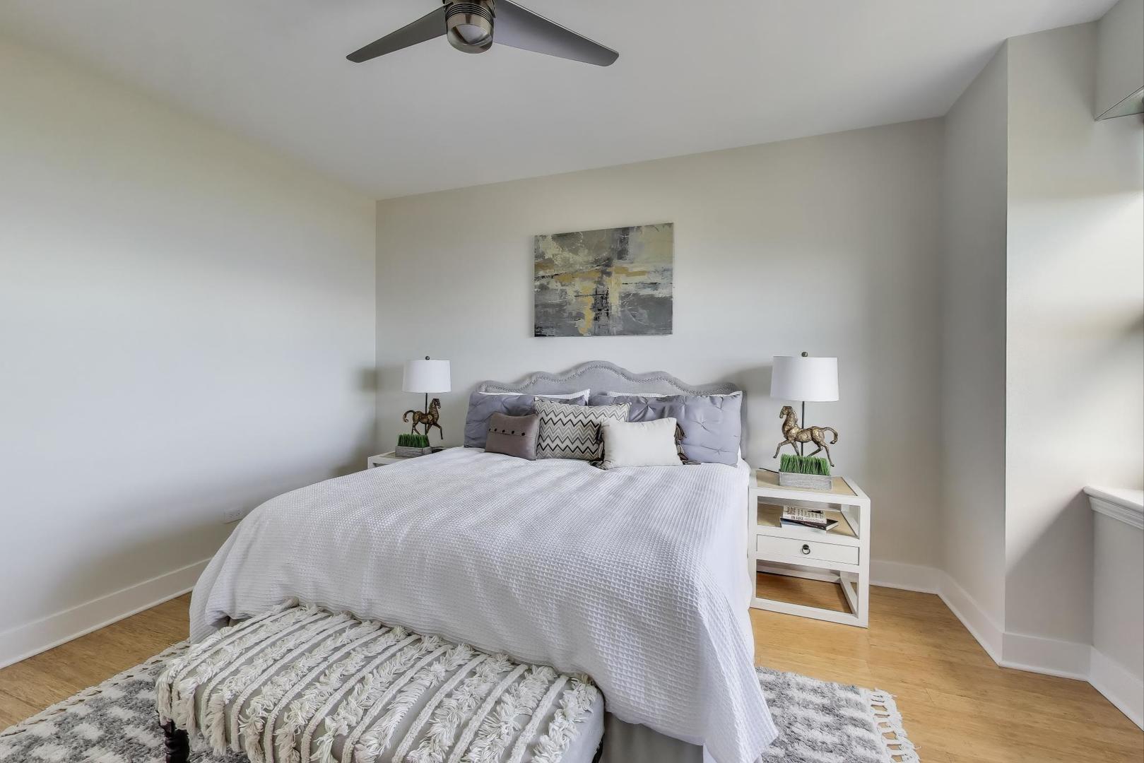 330 South Michigan Avenue, Unit 2006 Chicago, IL 60604 - Photo 12 of 23