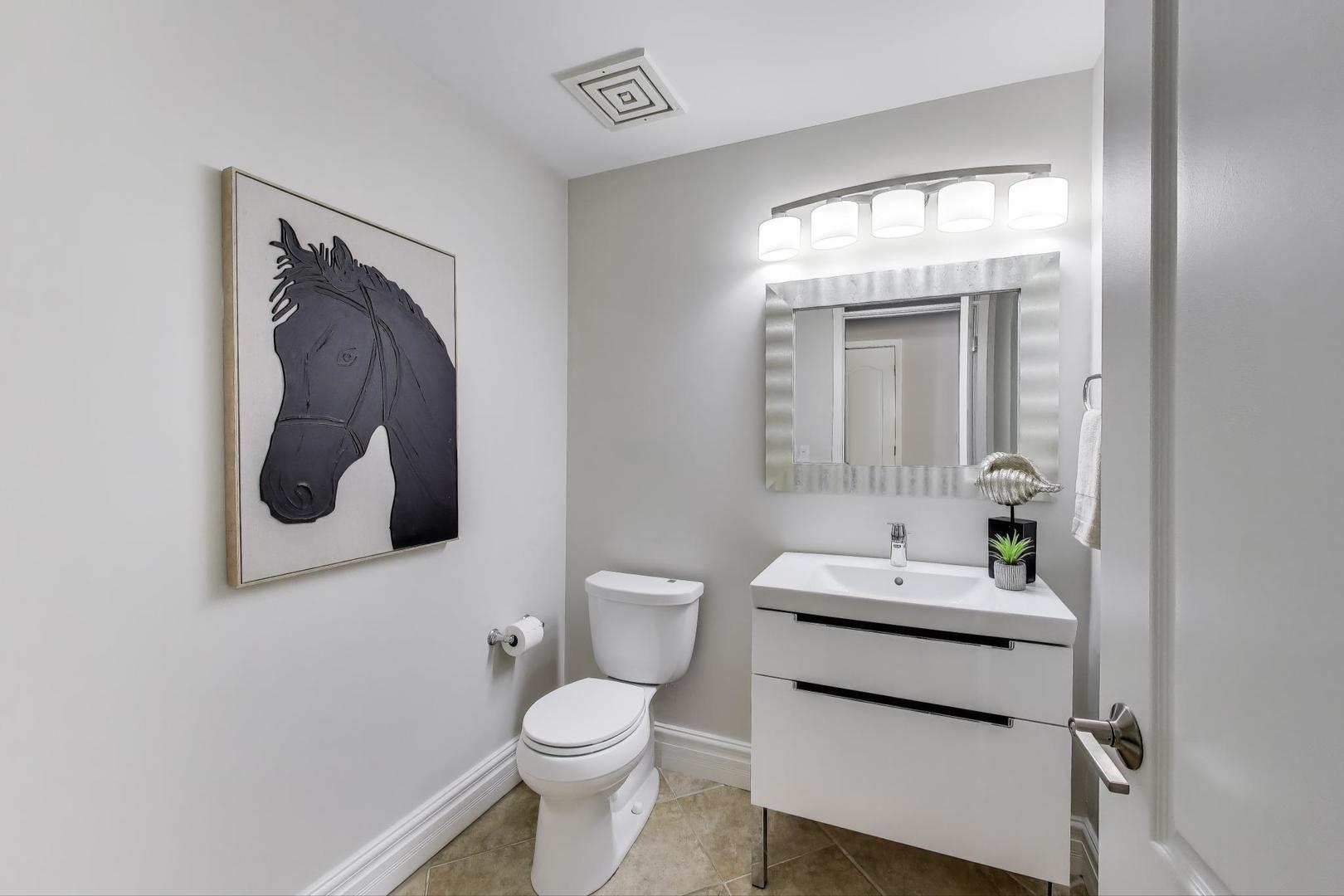 330 South Michigan Avenue, Unit 2006 Chicago, IL 60604 - Photo 18 of 23