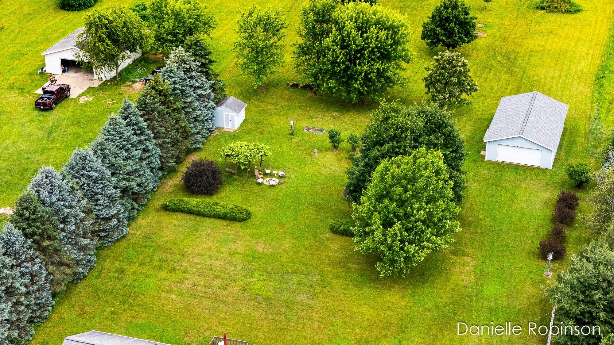 6829 12 Mile Road Northeast Rockford, MI 49341 - Photo 49 of 70 50-WM682912mile-9