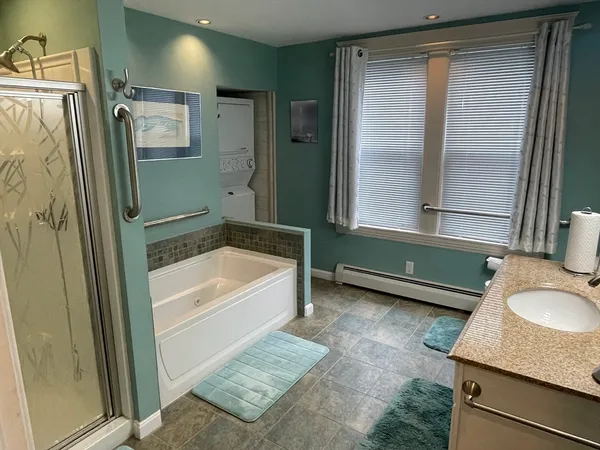 $2,650 | 136 Russell Street, Unit 1A, Worcester, MA 01609