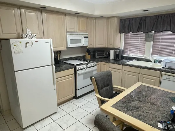 $2,650 | 136 Russell Street, Unit 1A, Worcester, MA 01609