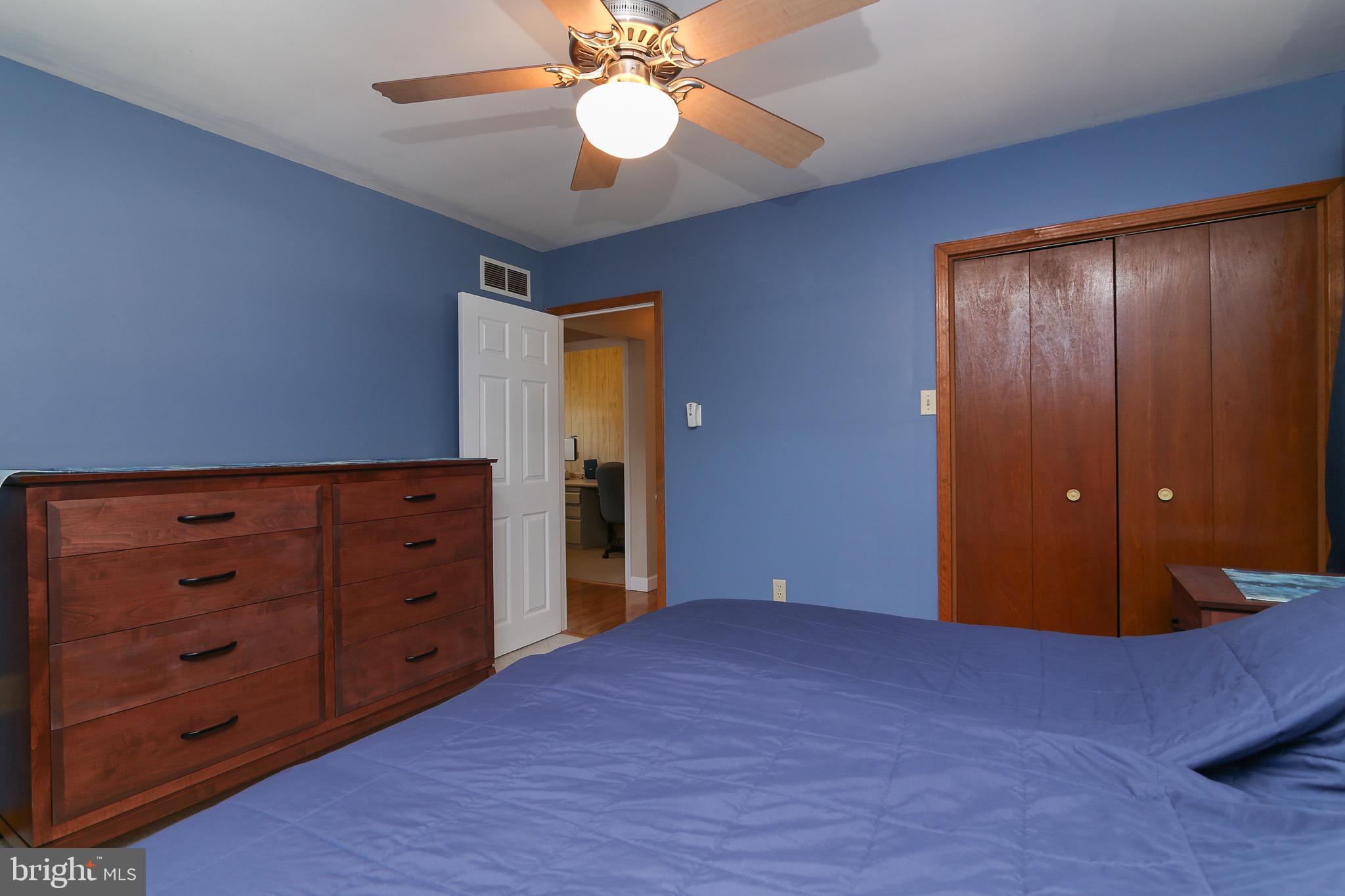 31 Battles Road Williamstown, NJ 08094 - Photo 10 of 33 1st bed