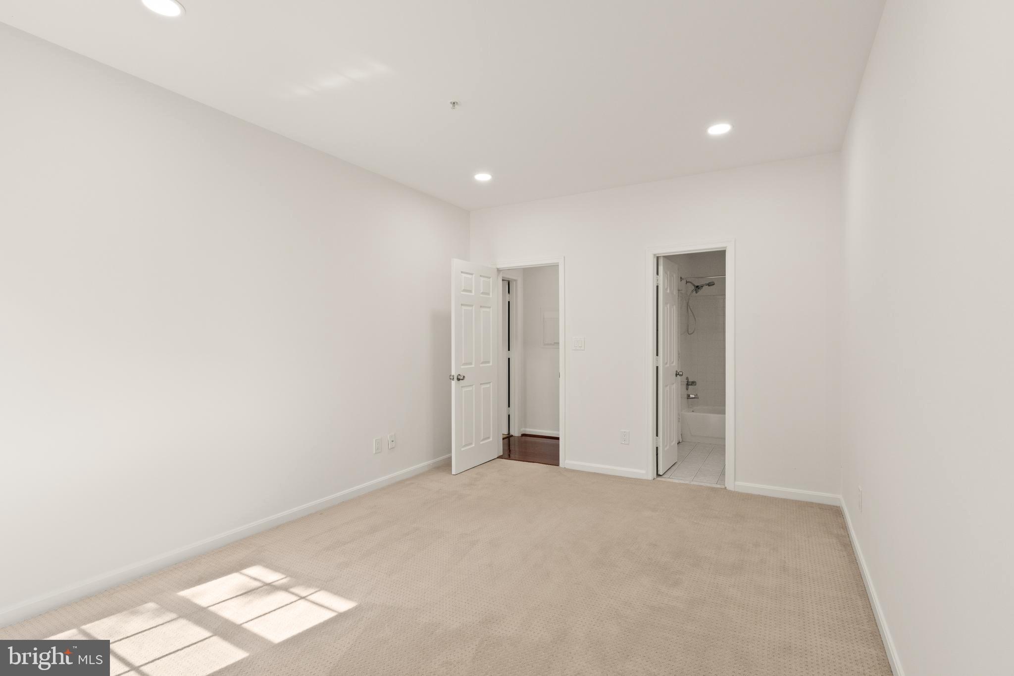 1324 Garden Wall Circle, Unit B Reston, VA 20194 - Photo 23 of 32