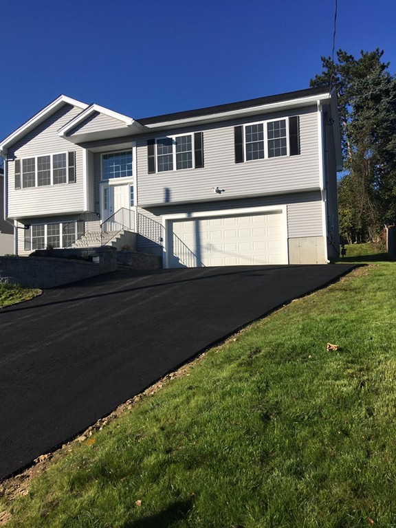 22 Doyle Street Worcester, MA 01606 - Photo 1 of 27 Gallery Image 1
