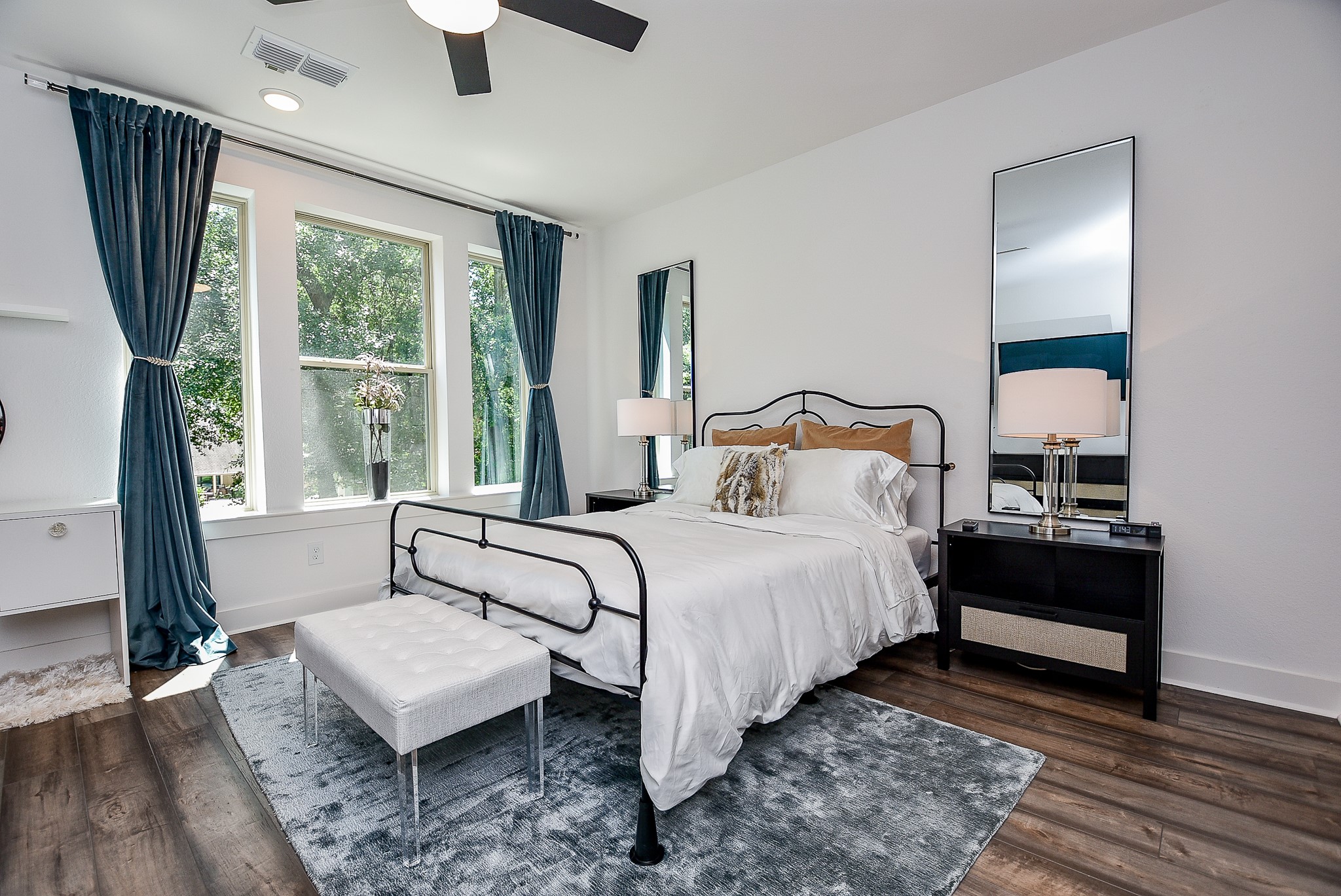 950 Ford Pines Lane Houston, TX 77091 - Photo 13 of 38 Primary bedroom