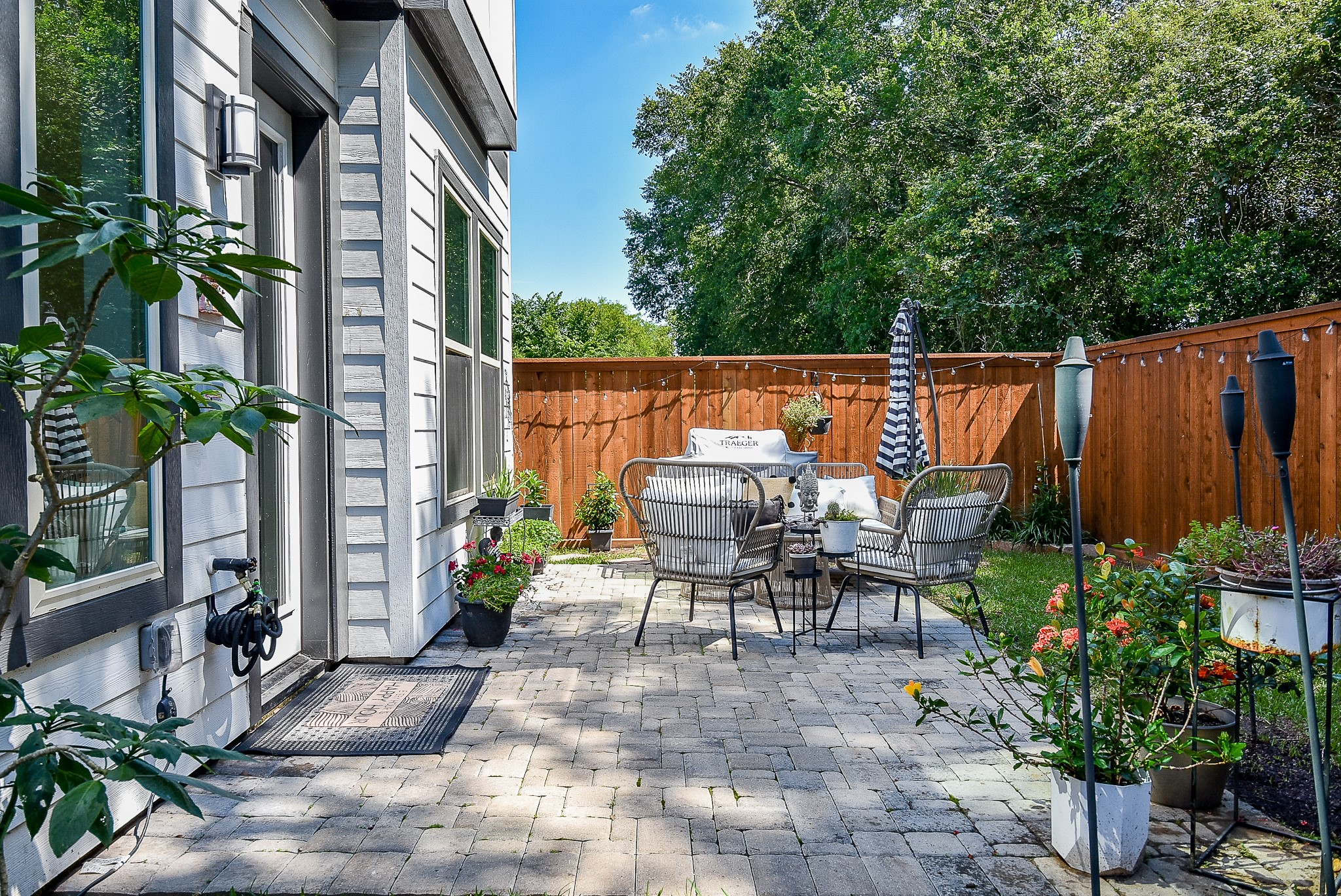 950 Ford Pines Lane Houston, TX 77091 - Photo 28 of 38 No neighbors to the side and plenty of trees for natural shade!