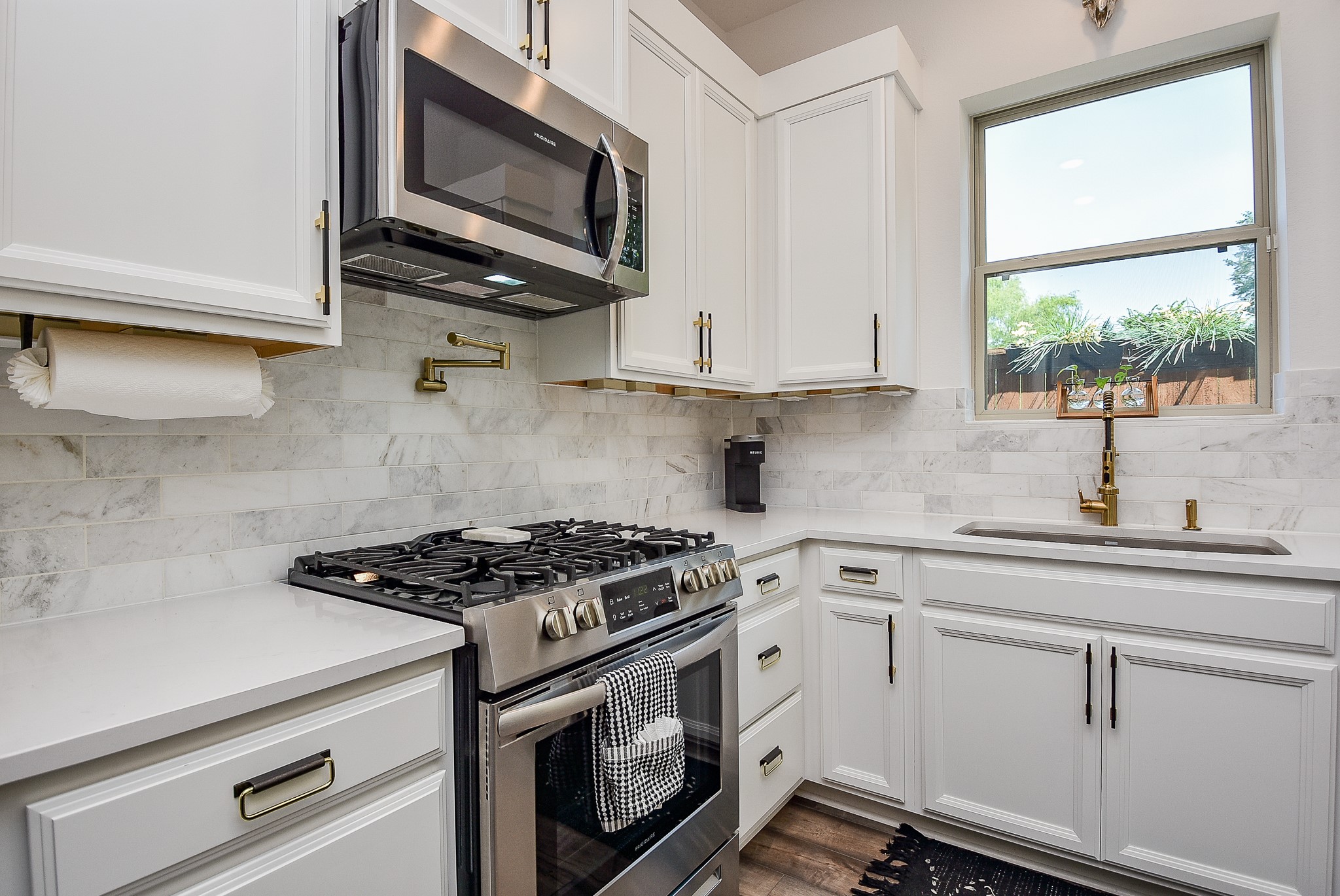 950 Ford Pines Lane Houston, TX 77091 - Photo 6 of 38 Designer Kitchen