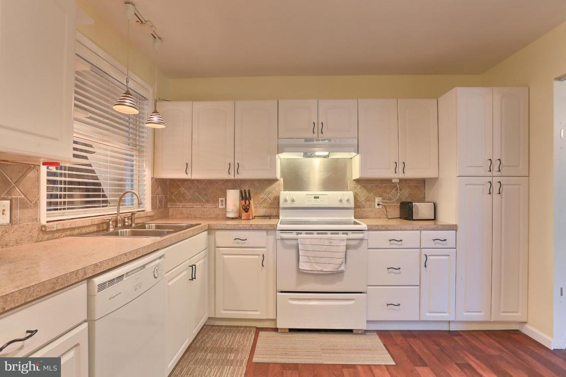 2822 Blacksmith Way Lancaster, PA 17601 - Photo 5 of 19 Gallery Image 5