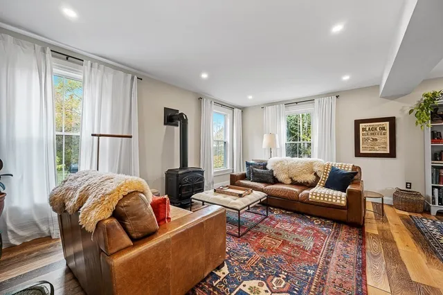 $639,000 | 13 Blackstone Street, Mendon, MA 01756