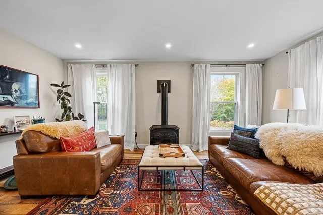 $639,000 | 13 Blackstone Street, Mendon, MA 01756