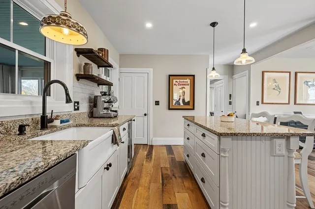 $639,000 | 13 Blackstone Street, Mendon, MA 01756