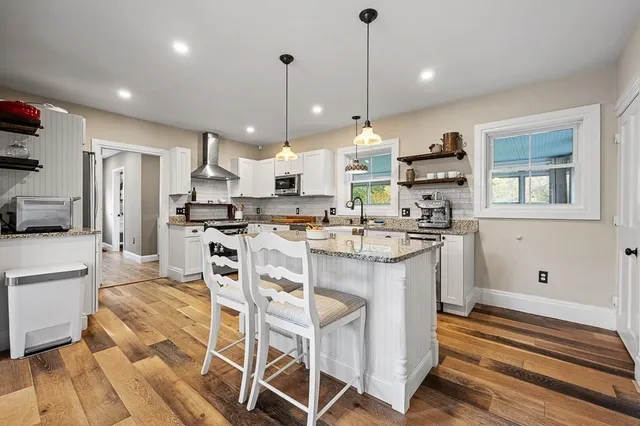 $639,000 | 13 Blackstone Street, Mendon, MA 01756