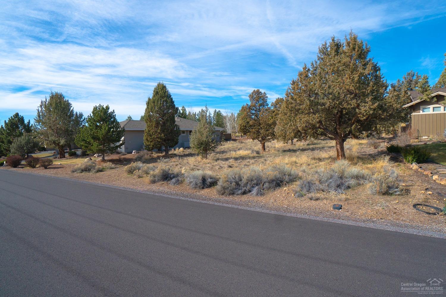 1847 Turnstone Road Redmond, OR 97756 - Photo 10 of 23 Primary Photo